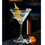 De ce să alegi pahare de cristal Bohemia pentru o seară elegantă cu martini