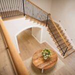 Trepte din lemn masiv: tipuri, esențe și recomandări pentru durabilitate