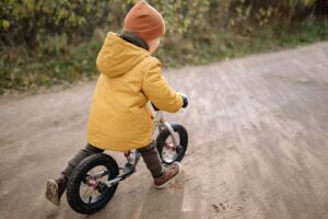 1.bicicletafarapedalevstricicletain2026ghidultaupentruuncopilindependentsiechilibrat_wp